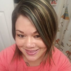 Meet your Posher, Nica